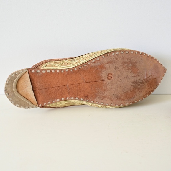Ornate Gold Embroidered and Leather Shoes Slippers w/ Tassel Size 40 - Picture 10 of 13
